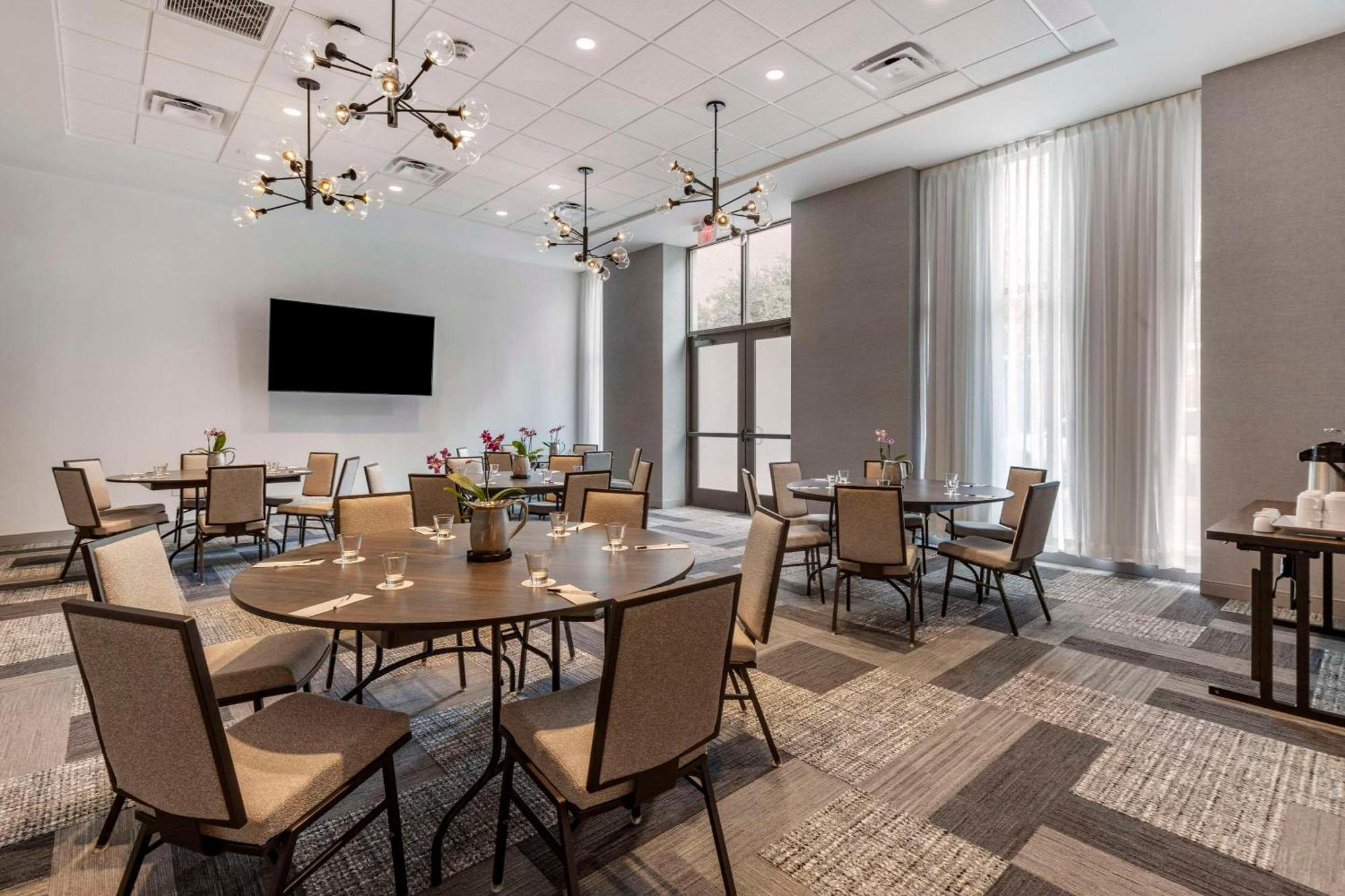 Cambria Hotel Savannah Downtown Historic District מראה חיצוני תמונה